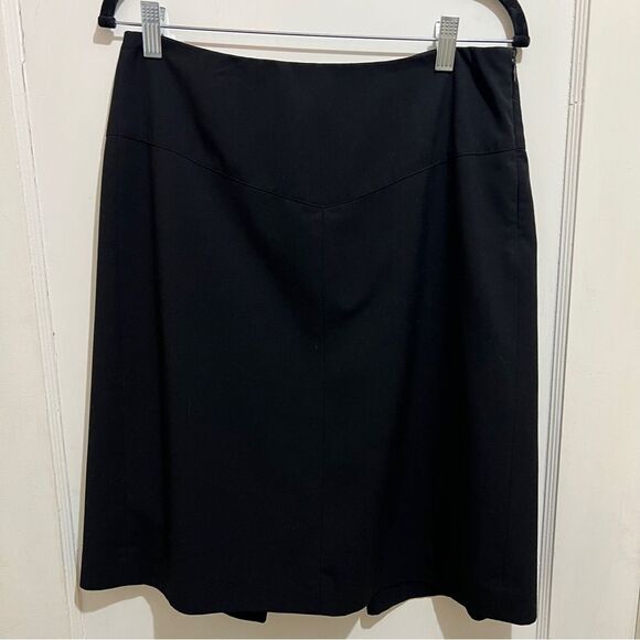 Banana Republic Stretch women's size 6 Modern Cut Black Skirt - Picture 1 of 7